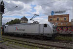 187 076 der Rheincargo in Weinheim. Juli 2024.