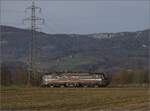 Der von den SBB Cargo geleaste Vectron 193 657 'Lago Maggiore' bei Deitingen. Dezember 2023.