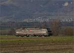 Der von den SBB Cargo geleaste Vectron 193 657 'Lago Maggiore' bei Deitingen. Dezember 2023.