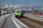 193 435 von ELL in Flix-Farben mit dem Flixtrain.