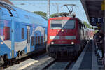 111 087 mit fünf Dostos zur Fahrt nach Nürnberg in Donauwörth.
