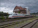 ICE 1 - 401 070 (hier der hintere Triebkopf 401 570)auf der Rhein-Neckar-Bahn. Weinheim, Juli 2024.