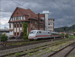 ICE 1 - 401 070 (hier der hintere Triebkopf 401 570)auf der Rhein-Neckar-Bahn. Weinheim, Juli 2024.