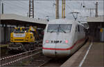 402 045 und 402 017 in Duisburg.