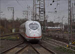 408 039 und 408 021 treffen in Duisburg ein.