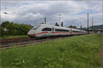 '412 093' ICE 4 Triebzug 9493 auf der Rhein-Neckar-Bahn. Weinheim, Juli 2024.