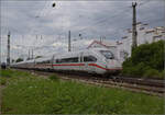 '412 093' ICE 4 Triebzug 9493 auf der Rhein-Neckar-Bahn. Weinheim, Juli 2024.