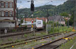 weinheim-bergstrasse/856573/412-210-ice-4-triebzug-9210 '412 210' ICE 4 Triebzug 9210 und '412 204' ICE 4 Triebzug 9204 (im Bild) auf der Rhein-Neckar-Bahn. Weinheim, Juli 2024.