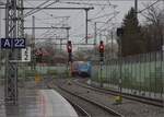 146 203 mit einem Regionalexpress Richtung Stuttgart in Lindau-Reutin hat scheinbar eine Parallelausfahrt mit 1428 028.