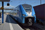 Der bayrisch blau-weiße Averio-Mireo 2463 006 wird mich nach Nördlingen bringen.