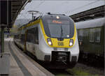 3442 212 wartet in Rottweil auf die Abfahrt nach Stuttgart-Vaihingen, wo wie so oft die Fahrt mal wieder nicht weitergeht. Oktober 2026.