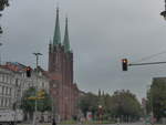 (183'411) - Die Kirche zum Heiligen Kreuz am 11.