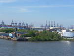 (204'902) - Im Hamburger Hafen an der Elbe am 11.