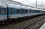 Blauer Silberling D-GfF 50 80 22-34 587-2 Bnrz im Sandwich zwischen 185 391 und 185 394.