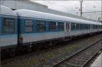 Blauer Silberling D-GfF 50 80 22-35 715-8 Bnrz im Sandwich zwischen 185 391 und 185 394.