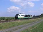 VT20 „Landkreis Regensburg“ rollt bei Oberteich als VBG86560 nach Hof.18.08.09  