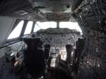 (149'983) - Das Cockpit der Concorde am 25.