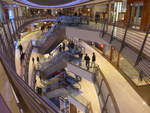 (186'296) - Im Einkaufszentrum Knigsbau am 11.