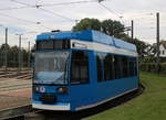 RSAG-Wagen 675 stand am Morgen des 26.09.2020 mit leicht verbogenen Bügel auf den Betriebshof der Rostocker Straßenbahn AG.