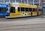 6N-1 Wagen 653 stand am Morgen mit neuer Infocity Werbung auf dem Betriebshof der Rostocker Straßenbahn AG.17.03.2024