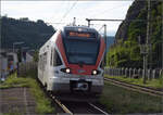 428 137 Vias (ET 403) und ein 427 von Vias in St. Goarshausen. Juli 2024.