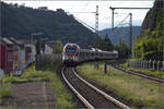 428 137 Vias (ET 403) und ein 427 von Vias in St. Goarshausen. Juli 2024.