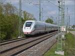 kbs-702-offenburg-basel-rheintalbahn/808324/412-001-bei-muellheim-april-2022 412 001 bei Müllheim. April 2022.