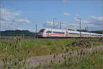 '412 066', Triebzug 9466 in Schliengen.