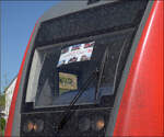  Ade Dieselloch  
Letzter Verkehrstag auf der Hochrheinbahn zwischen Erzingen und Basel vor der Elektrifizierung. 
25.04.2026.

So lautet es auf auf dem Steuerwagen vor 245 006 in Tiengen. April 2026.