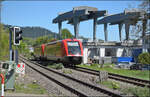 641 014 und 641 018 (im Bild) fahren am Kraftwerk Bad S�ckingen vorbei. Eine Stromleitung bis zur Strecke w�re hier nie notwendig gewesen... April 2026.