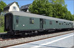 Der DB-Schnellzugwagen ist heute in Diensten der EFZ mit der Nummer BDms 55 80 2250 099-2 D-NESA.