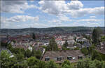 ET 65, der wiederbelebte Rote Heuler.

Aus dem 465 005 kann man das volle Panorama der Panoramabahn am offenen Fenster genie�en. Stuttgart, Juni 2026.