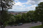 ET 65, der wiederbelebte Rote Heuler.

Aus dem 465 005 kann man das volle Panorama der Panoramabahn am offenen Fenster genie�en. Stuttgart, Juni 2026.