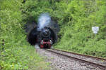 Abschiedfahrten von 52 7596.

Auf Bergfahrt im Sauschwänzle. Grimmelshofen, Mai 2025.