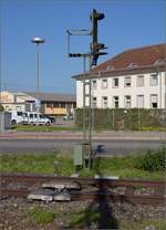 Deutsches Einfahrsignal des Schweizerbhnle mit Schweizer Signum/Integra-Sicherungstechnik am Gleis.