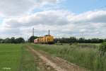 293 010-5 und 293 007-1 mit einem kurzen Bauzug bei der Stromkreistrennstelle Bischofsheim.