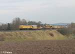 233 493 der Bahnbau Russe kam mit einem Bauzug durch Pechbrunn in Richtung Hof bei leider nicht so berauschenden Wetter aber was soll mann machen ;) 04.11.17