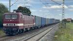 143 145 (243 145-0) DeltaRail mit Containerzug durch V�hrum am 16.08.2024
