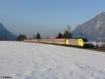 E189 989NC zieht ein EC bei Oberaudorf.16.02.10