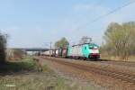 E186 132 zieht mit einem Containerzug bei Borsdorf bei Leipzig vorbei.