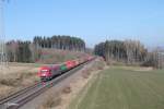 270082 zieht bei Reutlas den Containerzug Hamburg - Wiesau.