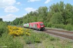 Nach dem Abstellen des Containerzuges in Wiesau fuhren 270082 alias 223 103 der OHE und 193 831  Christian Doppler  der SETG weiter nach Regensburg und durchfuhren dabei Reuth bei Erbendorf.