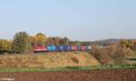 204 237-2 und 204 010-6 ziehen zwischen Pechbrunn und Großschlattengrün den Wiesau Containerzug nach Hof.