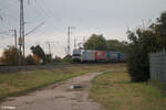 6193 132 zieht mit einem WEchselpritschenzug durch die Treuchtlinger Kurve in Nürnberg Hohe Marter. 18.10.24