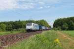 186 422-2 mit einem Containerzug bei der Netztrennstelle bei Bischofsheim.