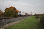 7193 300-9  Start Now  zieht ein langen H-Wagen Zug aus Italien bei Thüngersheim.