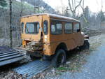 (243'634) - Alter Jeep am 8. Dezember 2022 bei Riemenstalden