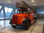 (186'411) - Mercedes-Benz LF 3500 Feuerwehrfahrzeug mit Metz Drehleiter DL 22 von 1952 - PB-2016 - am 12.