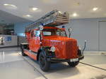 (186'412) - Mercedes-Benz LF 3500 Feuerwehrfahrzeug mit Metz Drehleiter DL 22 von 1952 - PB-2016 - am 12.