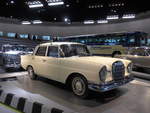 (186'430) - Mercedes-Benz 220 S von 1964 am 12.